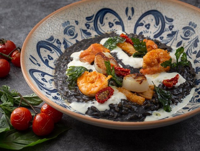 RISOTTO NERO PESCATORE